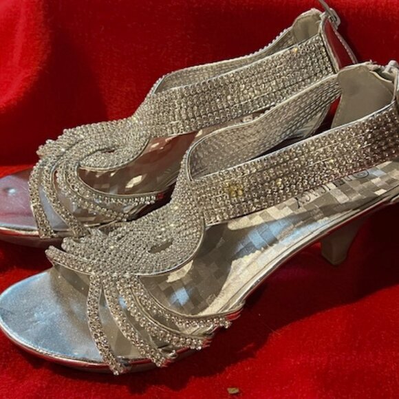 Delicacy Women’s Silver Rhinestone Slingback Heels–Size 10–Sparkly Dress Shoes - Picture 4 of 5